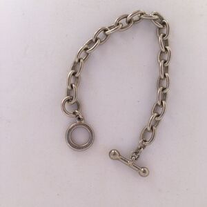 Silver linked bracelet 7 1/4"